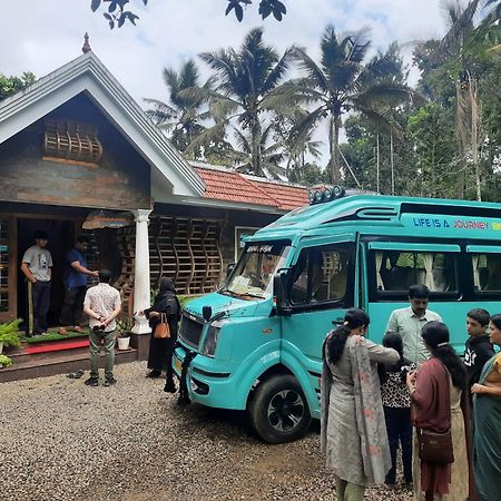 Sopanam Heritage Thekkady Exterior photo